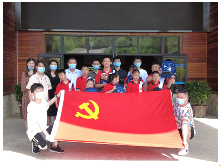 情暖童心，共筑未來